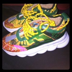 Versace chain reaction